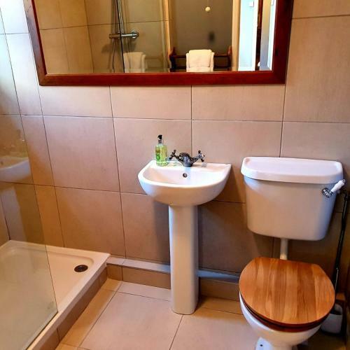 Smugglers Cottage Holiday Home