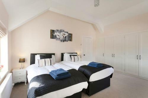 Donisthorpe Villa Sleeps 20 Wifi