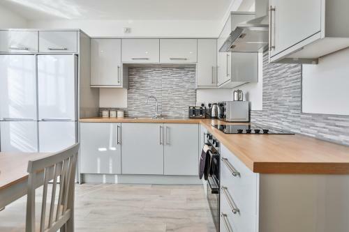 Hostal Wheatley View By Vizzzitus