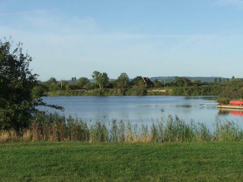 Poplars 1 - One Bed Apartment On Private Estate