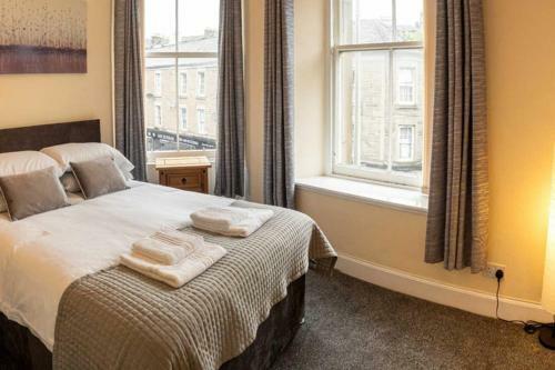 ? Central, Spacious Apartment Close To University?