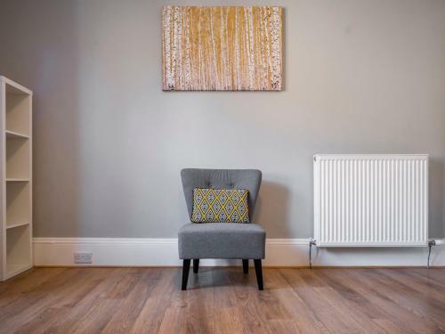Apartamento New Superhost Listing: Bright Flat Nr. University