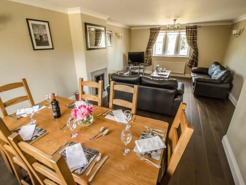 Plawsworth Hall Serviced Cottages And Apartments