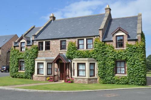 Plawsworth Hall Serviced Cottages And Apartments