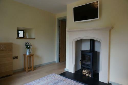 Gatekeepers Lodge, Dyrham Park - Private & Self Contained, Deluxe Accommodation, 15 Mins From Bath