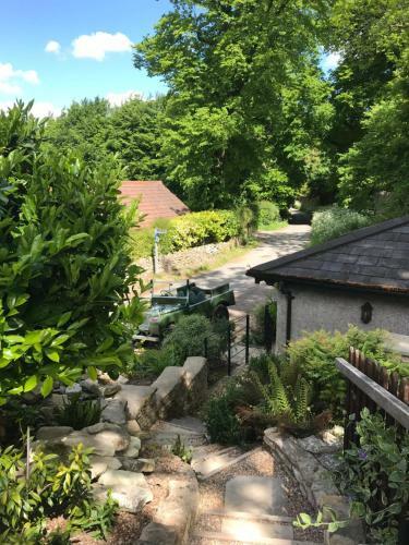 Gatekeepers Lodge, Dyrham Park - Private & Self Contained, Deluxe Accommodation, 15 Mins From Bath