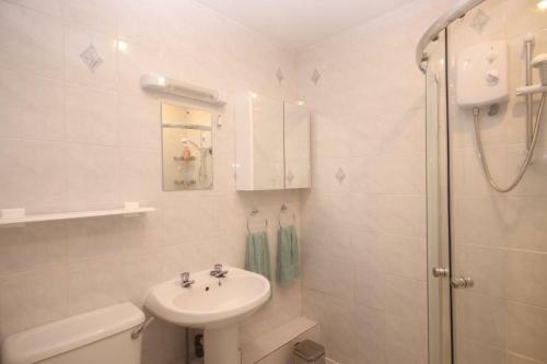 7c Medmerry Park 2 Bedroom Chalet - No Manual Workers Allowed