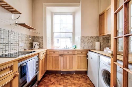 Apartamento Guestready - Cosy 2br Top Floor Apt At World's End