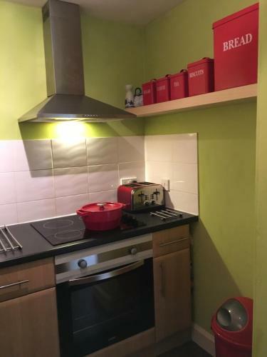 Goldenacre Private Room (homestay)