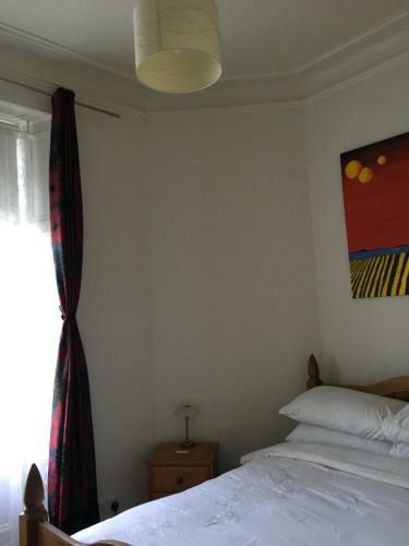 Goldenacre Private Room (homestay)
