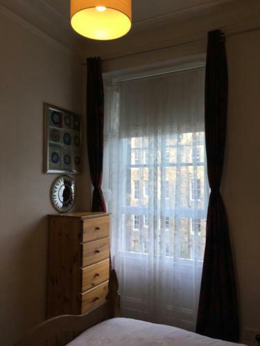 Goldenacre Private Room (homestay)