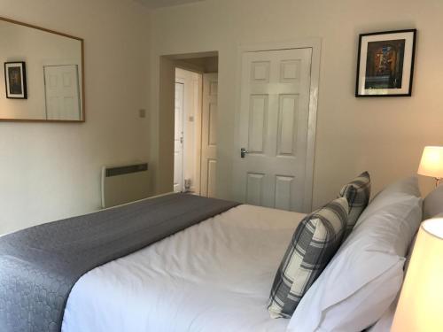 Chessels Court Apartment