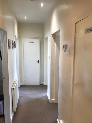 Crags View Apartment On The Royal Mile
