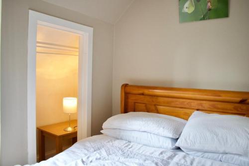 Modern & Charming 2 Bed Old Town Apartment - 2 Bed