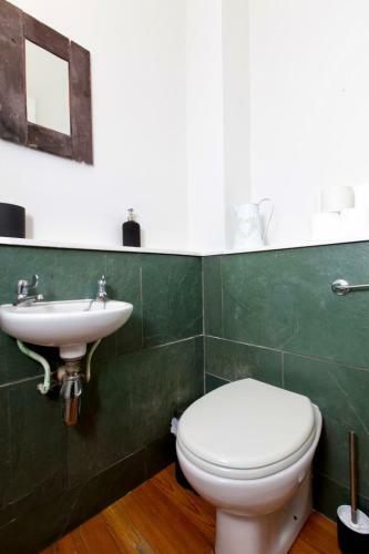 Gorgeous Home In Vibrant Leith - Sleeps 6