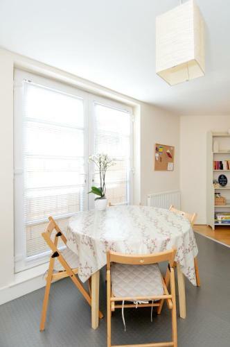 Apartamento 201 Quiet 2 Bedroom Property With Secure Private Parking
