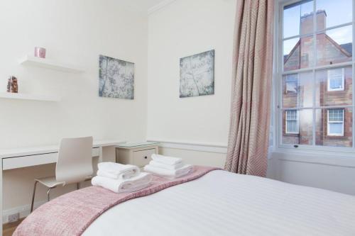 Spacious 4 Bedroom Apartment Near Meadows