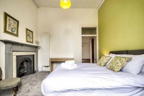 Altido Spacious And Stylish 4-bed Georgian Apartment