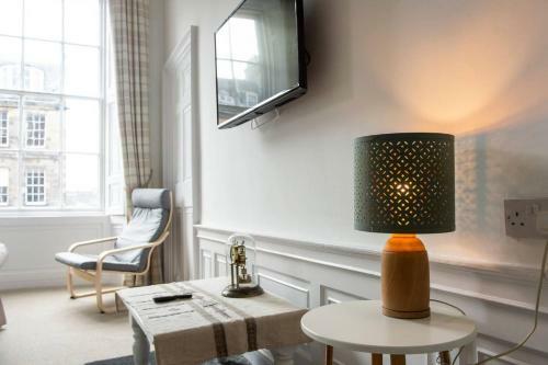 Altido Spacious And Stylish 4-bed Georgian Apartment