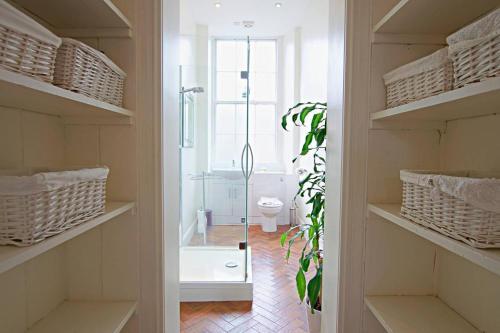 Apartamento Altido Spacious Castle Terrace 3 Bedroom Apt (Sleeps 8)