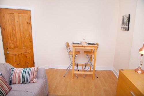 Apartamento Bright & Quiet Edinburgh Home Free Parking
