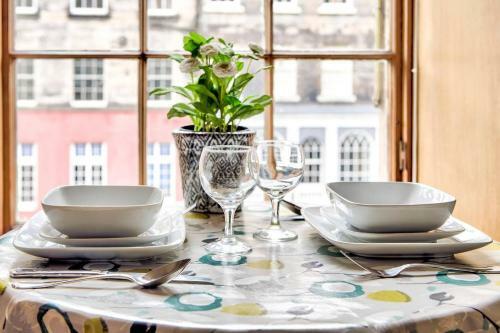 Altido Royal Mile Apartment For Two - Location, Location!