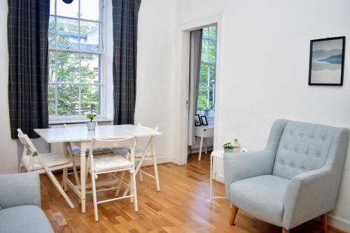 Edinburgh Castle View Apartment On Grassmarket