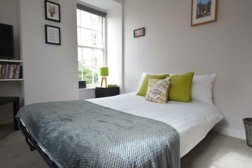 Apartamento The Bolthole - Fantastic Old Town Location!