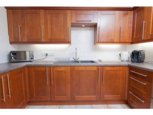 Two Bed Modern Apartment Near Haymarket