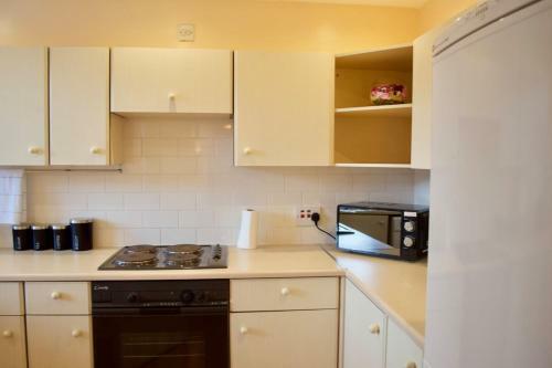Apartamento Comfortable Bright 2 Bed Minutes From Leith Walk