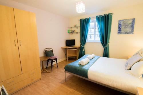 241 Fabulous Three Bedroom Apartment On The Second Floor With Parking