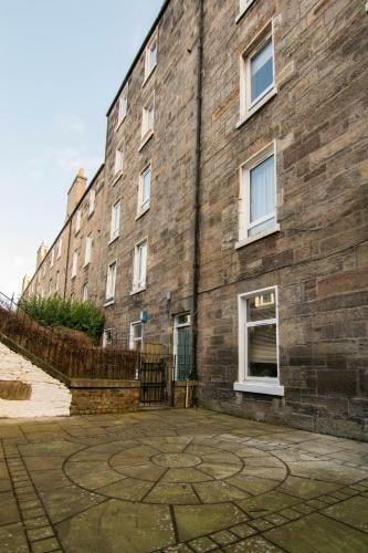 427 - Salmond Place Apartment