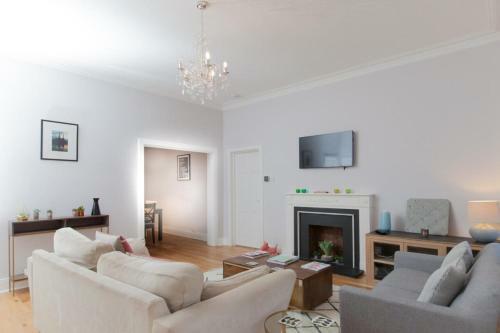 Apartamento Beautifully Modernised New Town Home Sleeps 6