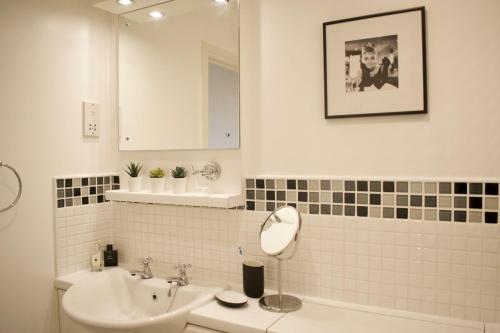 Luxury Penthouse Apartment Edinburgh Sleeps 4