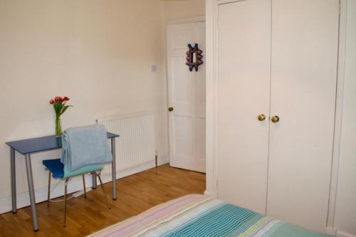 Apartamento Charming City Centre Flat Sleeps 4