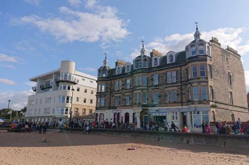 Apartamento Traditional 2bd Flat Views Of Portobello Beach