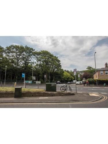 Immaculate 2 Bed House, Sleeps 6, Free Parking