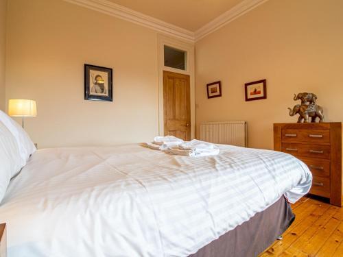 Beautiful Georgian Style Morningside Apartment