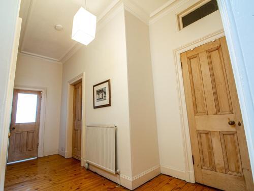 Beautiful Georgian Style Morningside Apartment