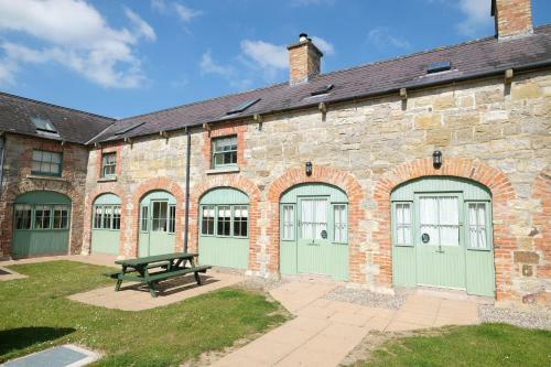 Belle Isle Castle And Cottages