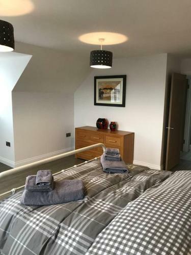 High Specification Coach House, Ebford.