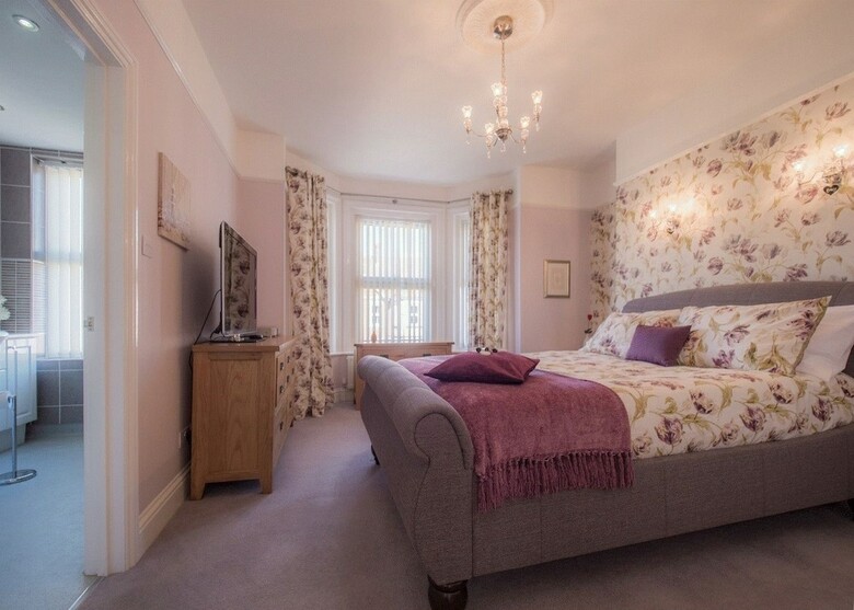 Tlc Exmouth Bed And Breakfast
