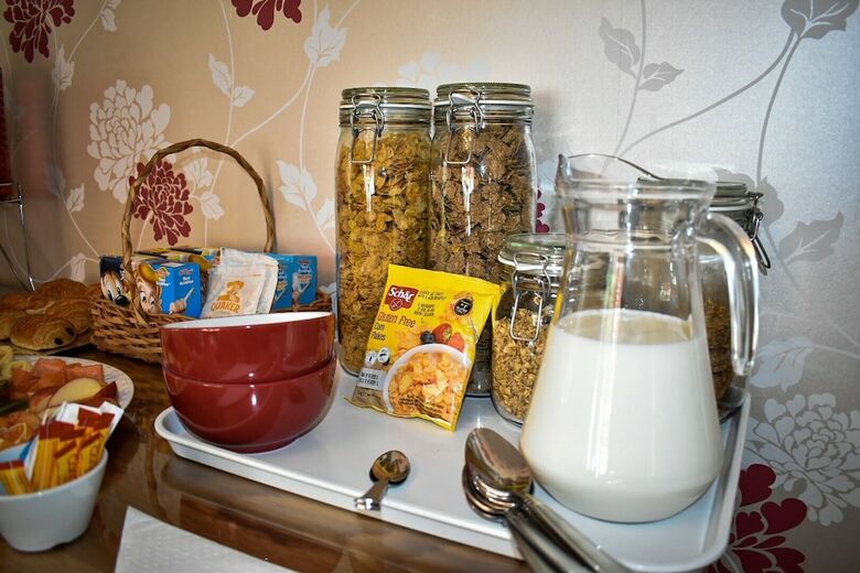 Tlc Exmouth Bed And Breakfast