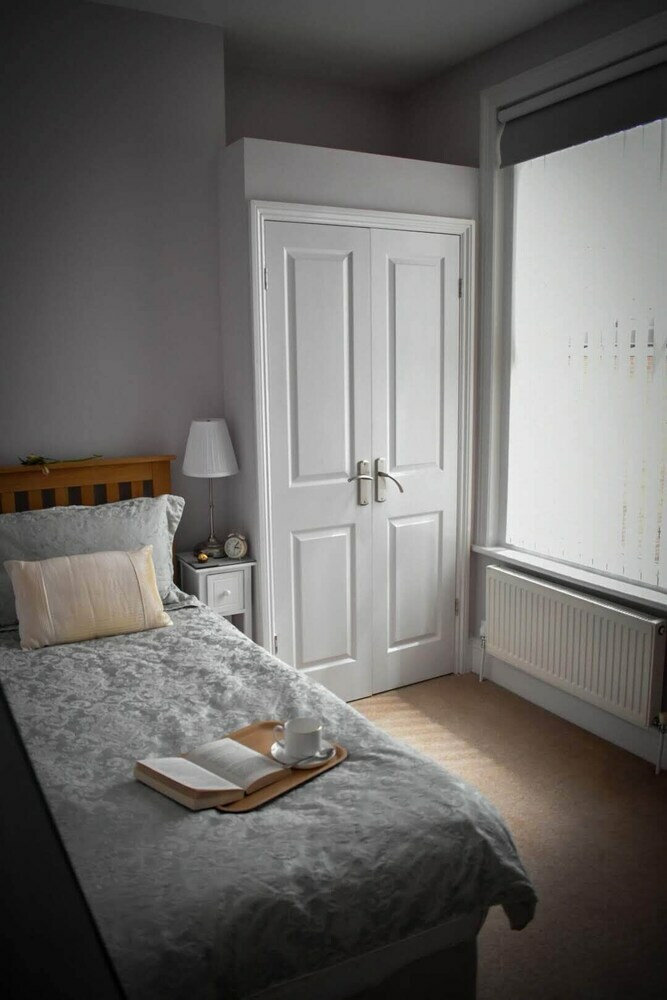 Tlc Exmouth Bed And Breakfast