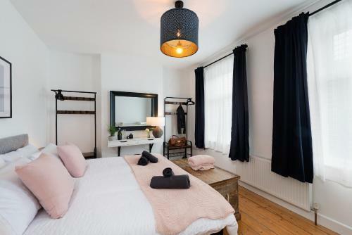 Nomi Homes - Exeter - Bookdirect - Central - Beach - Wifi