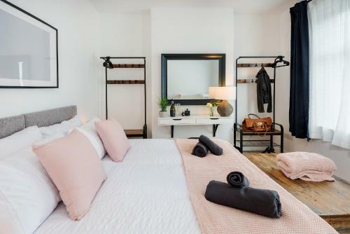 Nomi Homes - Exeter - Bookdirect - Central - Beach - Wifi