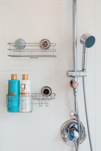 Nomi Homes - Exeter - Bookdirect - Central - Beach - Wifi