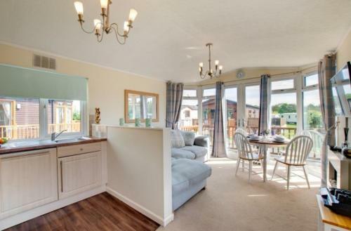 Bluebell Hot Tub Lodge