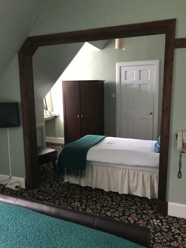 Carlton Hotel