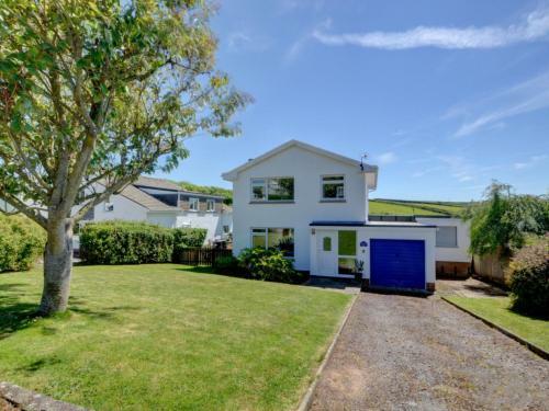 Holiday Home Rosemary House 6-2